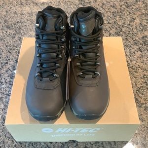Women’s HiTec Waterproof Hiking Boots, Size 8.5